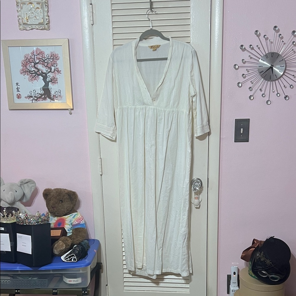 April Cornell Cream Maxi Dress – Elegant V-Neck & 3/4 Sleeves ✨